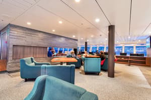 Hurtigruten - MS Kong Harald - Explorer Panorama Lounge 1.JPG